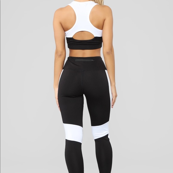 FASHION NOVA black and white legging set - Picture 2 of 7